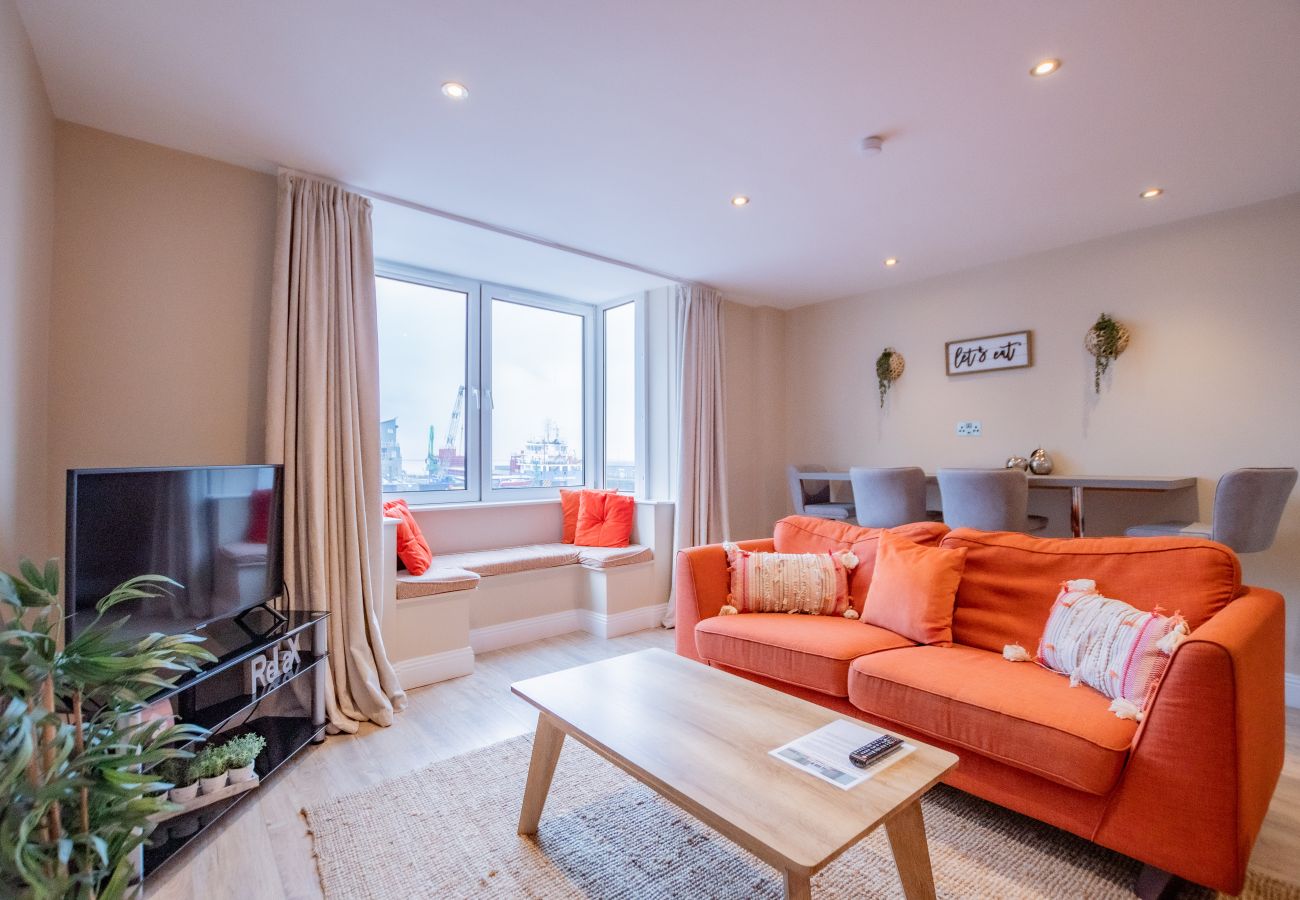 Apartment in Galway City - Harbour View Suites - Unit B - 3Bed/2Bath - 6 Sleeper