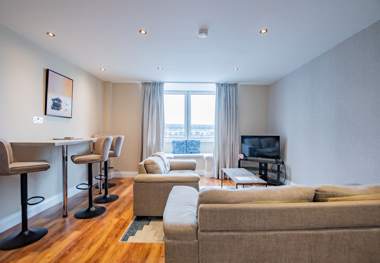 Apartment in Galway City - Harbour and Water View Designer Duplex. Family Friendly. Private building.