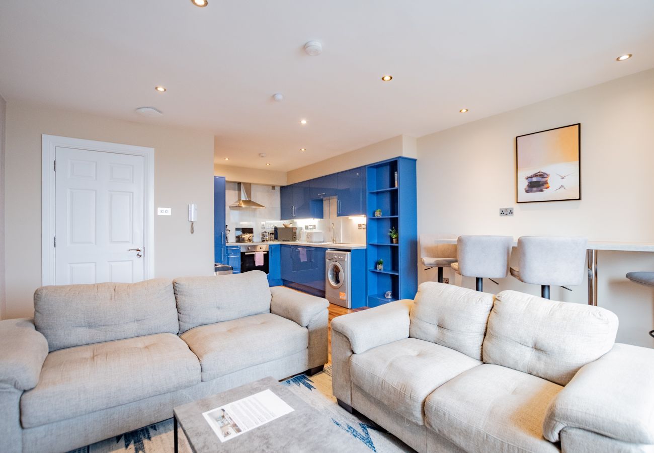 Apartment in Galway City - Harbour and Water View Designer Duplex. Family Friendly. Private building.