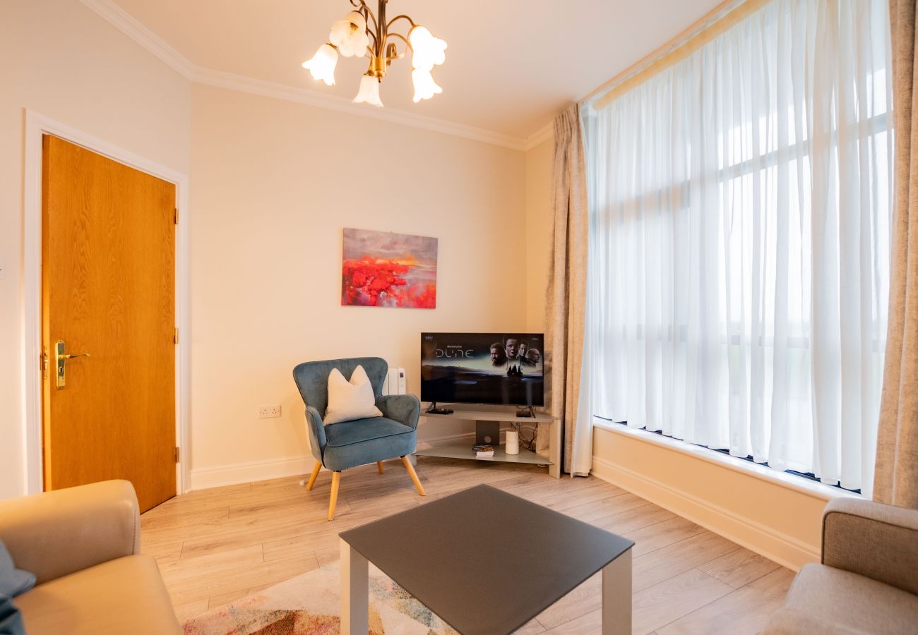 Apartment in Galway City - Long Walk Hideaway - GF 2Bed/2Bath