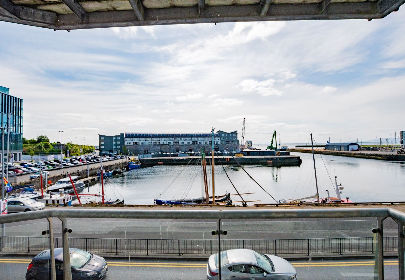 Apartment in Galway City - Duplex Apartment at the Galway Docklands