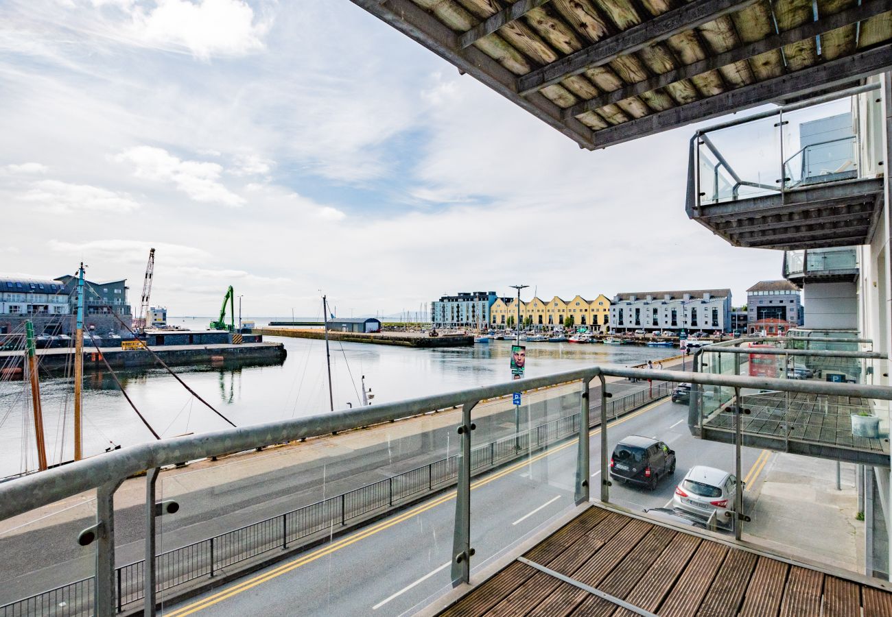 Apartment in Galway City - Duplex Apartment at the Galway Docklands