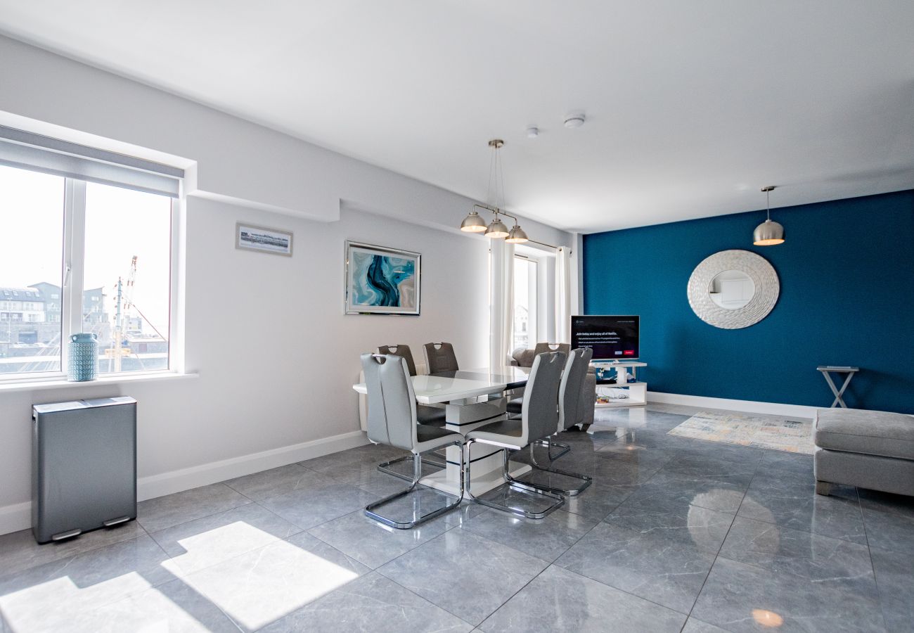 Apartment in Galway City - Duplex Apartment at the Galway Docklands