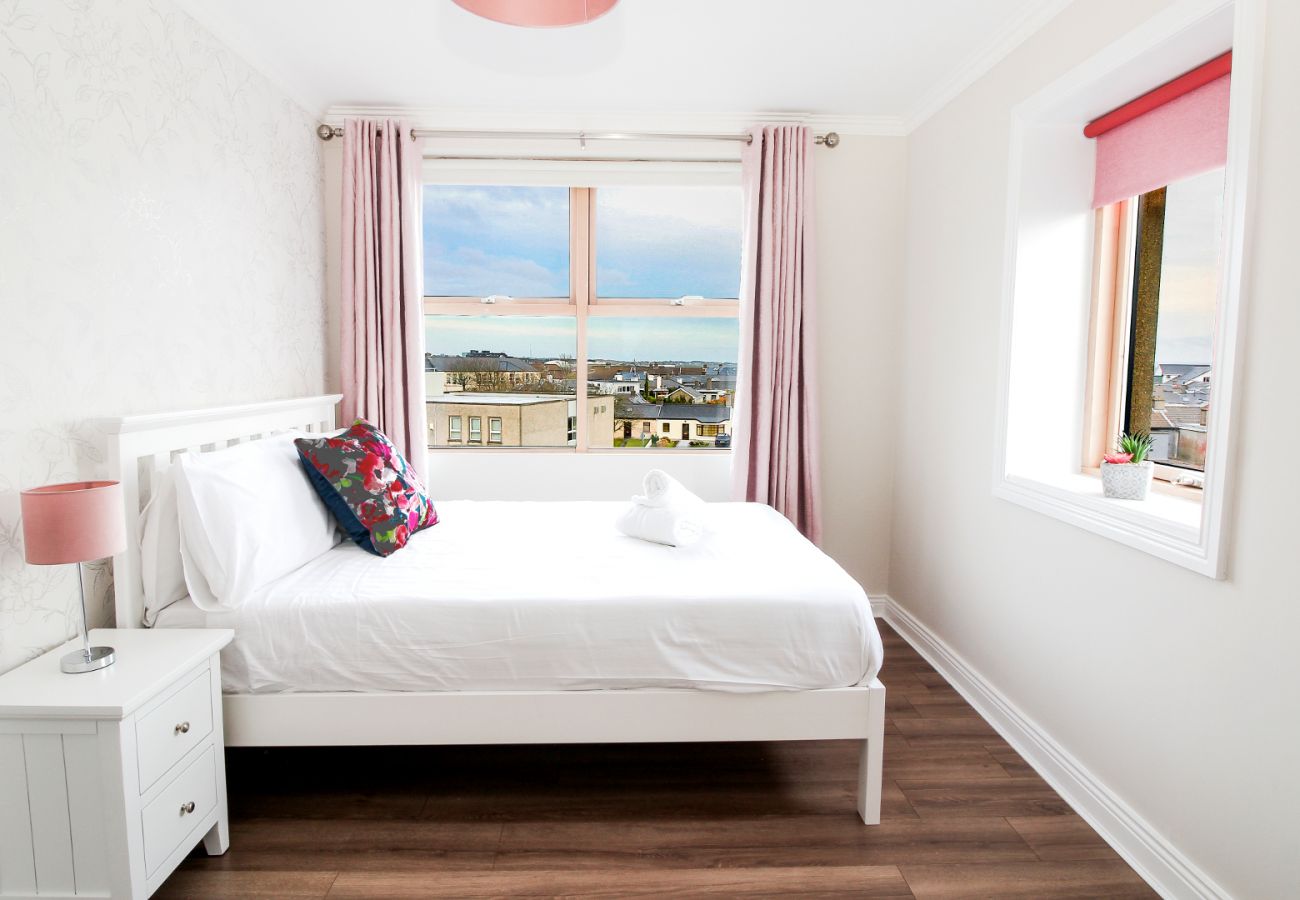 Apartment in Galway City - Galway City Luxury Apartment with Elevator