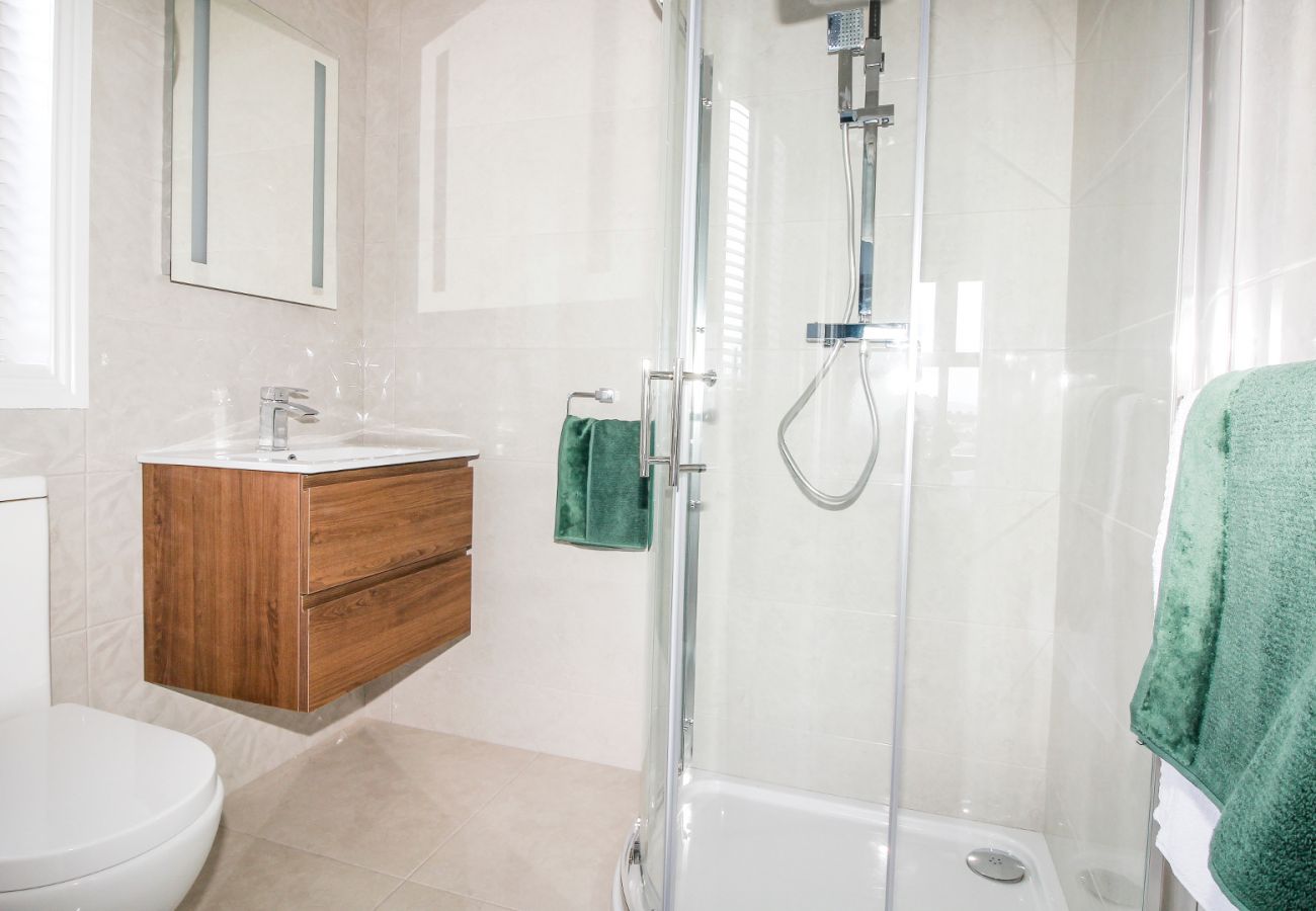 Apartment in Galway City - Galway City Luxury Apartment with Elevator