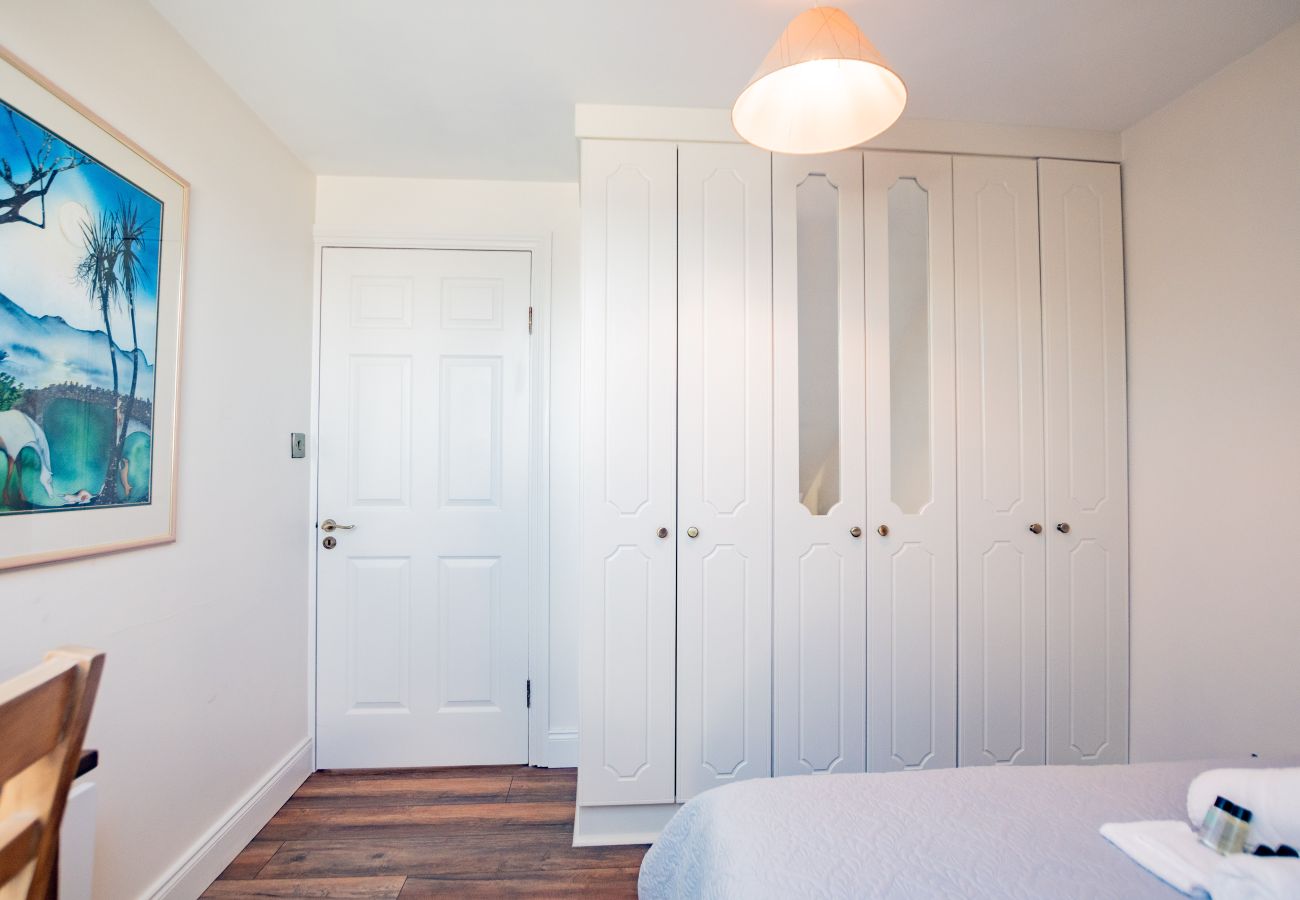 Apartment in Galway City - The Westend Hideaway #2 - Sleeps 4