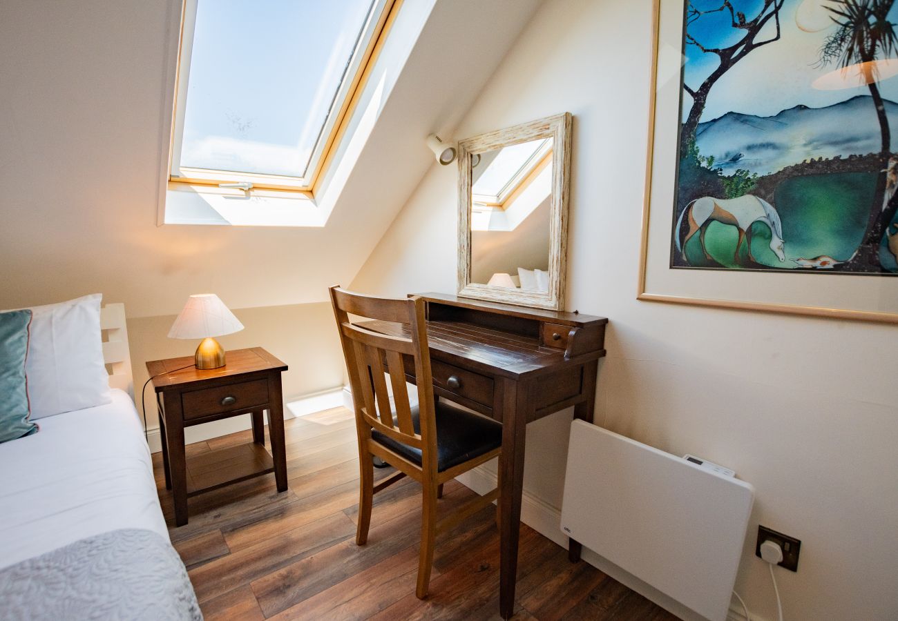 Apartment in Galway City - The Westend Hideaway #2 - Sleeps 4