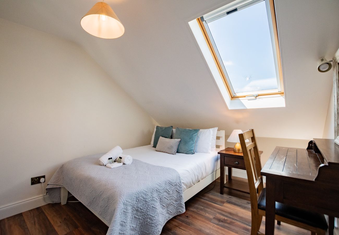 Apartment in Galway City - The Westend Hideaway #2 - Sleeps 4