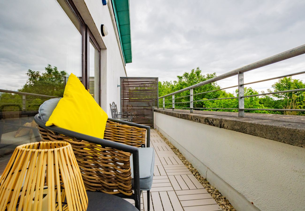 Apartment in Galway City - Serene Lake View Penthouse