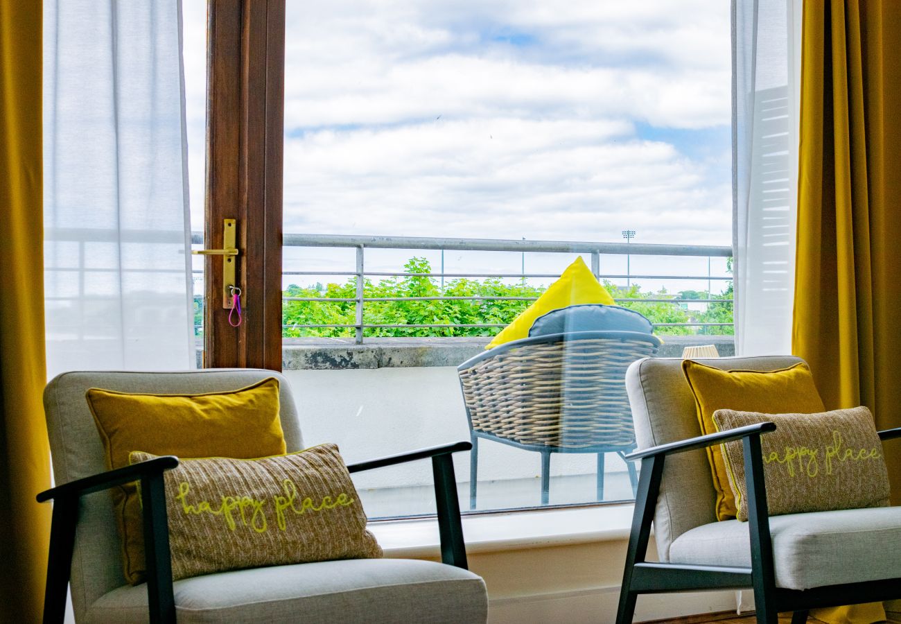 Apartment in Galway City - Serene Lake View Penthouse